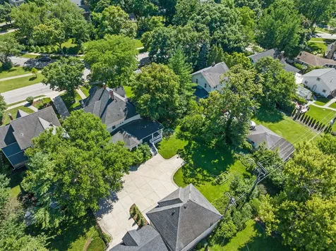 350 North Delaplaine Road Riverside IL 60546