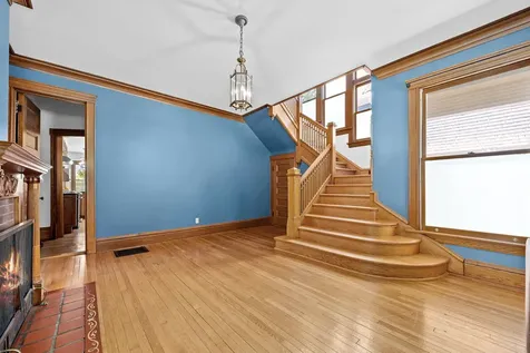 350 North Delaplaine Road Riverside IL 60546