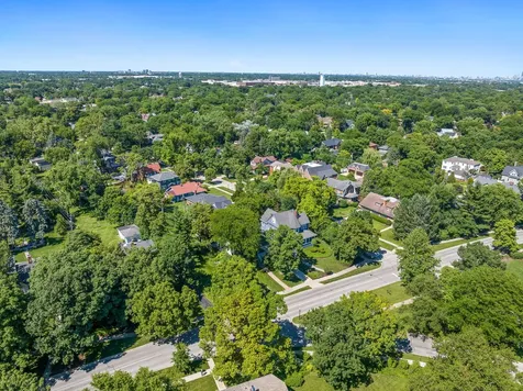 350 North Delaplaine Road Riverside IL 60546