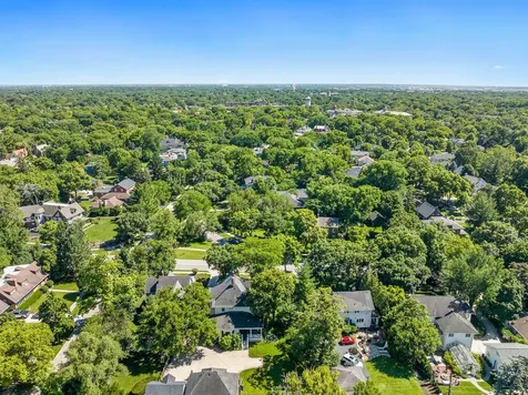 350 North Delaplaine Road Riverside IL 60546
