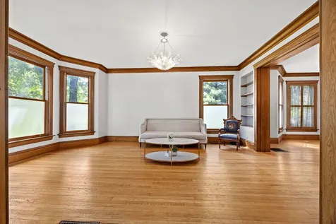 350 North Delaplaine Road Riverside IL 60546