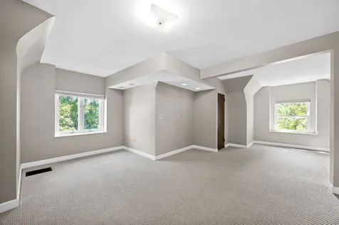 350 North Delaplaine Road Riverside IL 60546