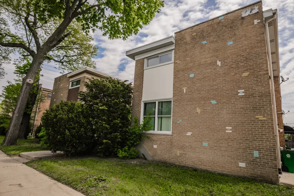 1082 Des Plaines Avenue Forest Park IL 60130