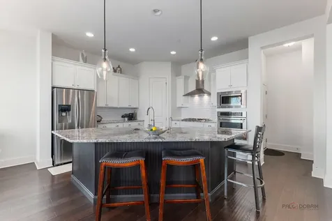 1442 Somerset Place Barrington IL 60010