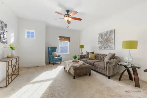 1442 Somerset Place Barrington IL 60010