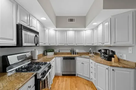 1450 West Webster Avenue Chicago IL 60614