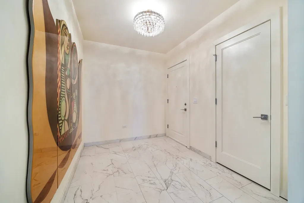 6 North Michigan Avenue Chicago IL 60602
