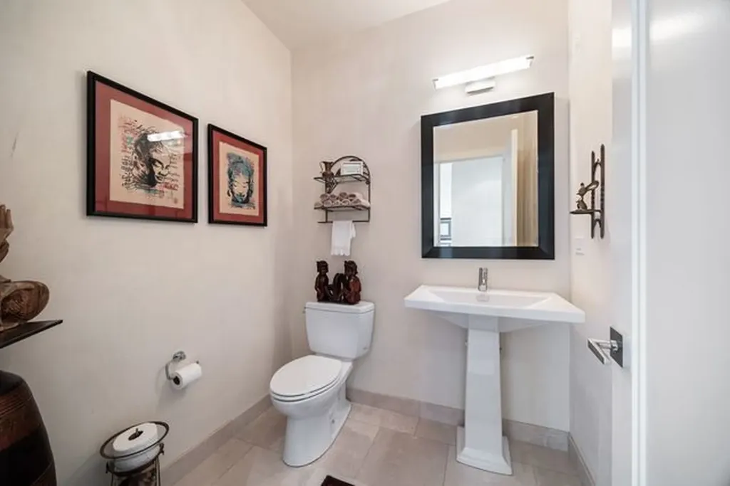 6 North Michigan Avenue Chicago IL 60602