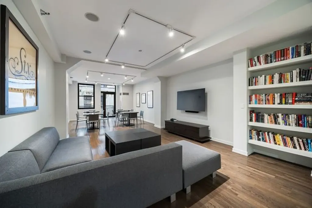 6 North Michigan Avenue Chicago IL 60602