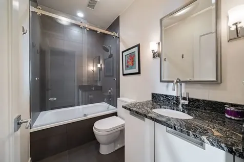 6 North Michigan Avenue Chicago IL 60602
