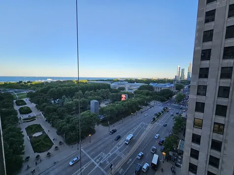 6 North Michigan Avenue Chicago IL 60602