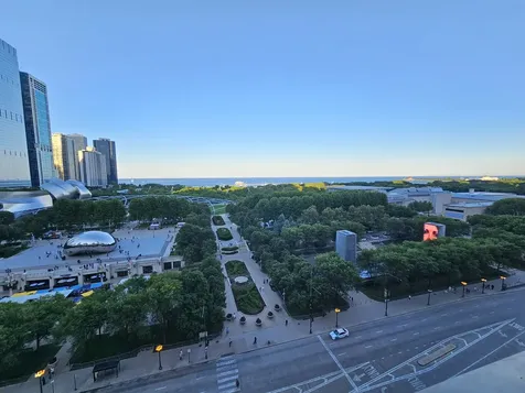 6 North Michigan Avenue Chicago IL 60602