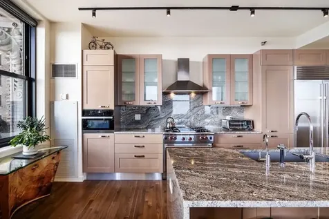 6 North Michigan Avenue Chicago IL 60602