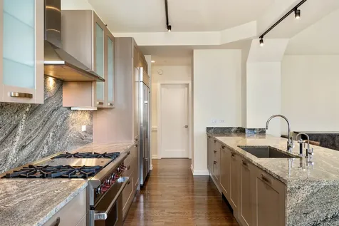 6 North Michigan Avenue Chicago IL 60602
