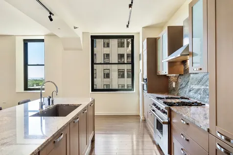 6 North Michigan Avenue Chicago IL 60602