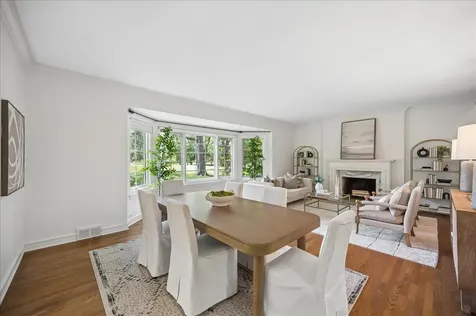 1372 Sunview Lane Winnetka IL 60093