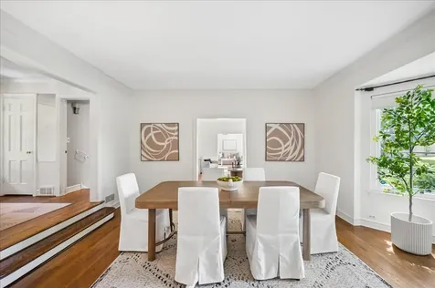 1372 Sunview Lane Winnetka IL 60093