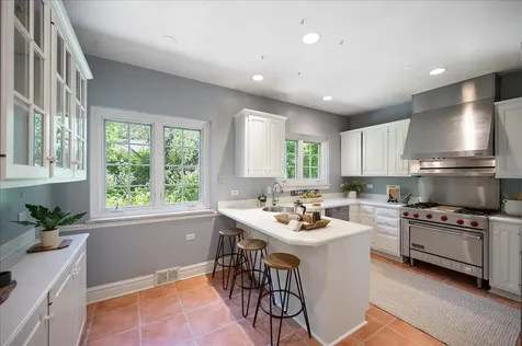 1372 Sunview Lane Winnetka IL 60093