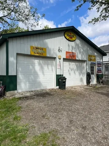 8 Bristol Ridge Road Bristol IL 60512