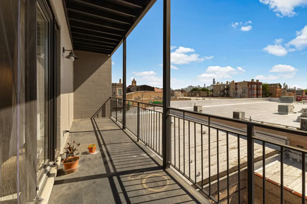 2135 West Cermak Road Chicago IL 60608