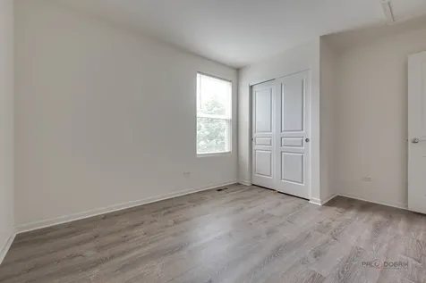 347 Devoe Drive Oswego IL 60543