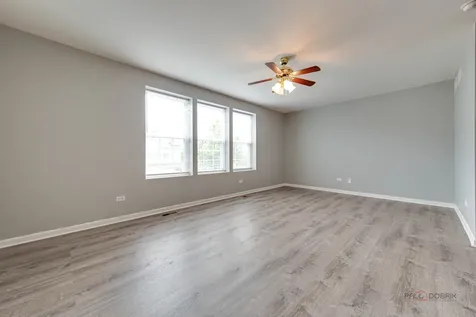 347 Devoe Drive Oswego IL 60543