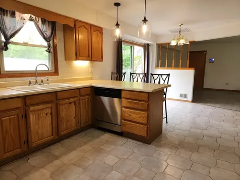 646 Meadow Lane Winthrop Harbor IL 60096