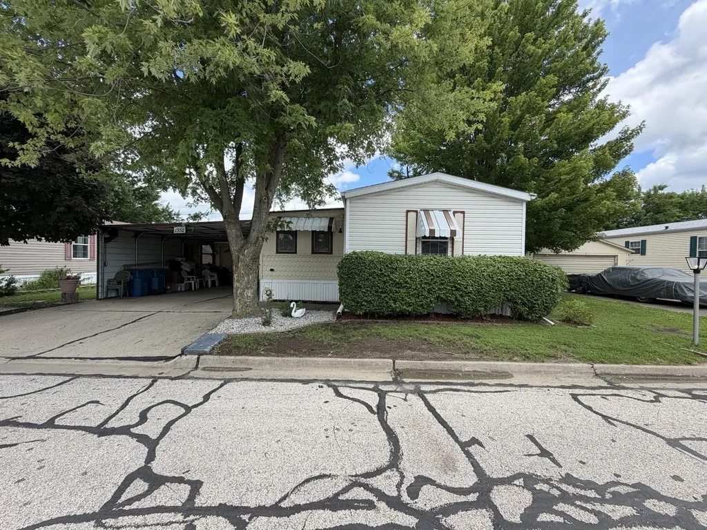 1352 13TH Street Bloomington IL 61704