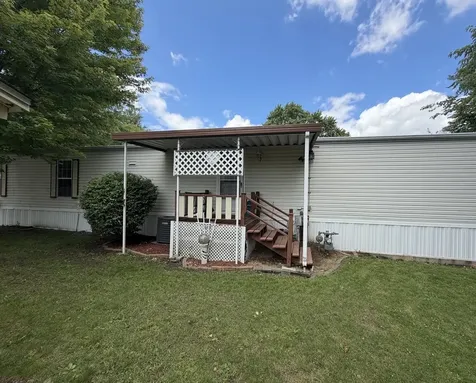 1352 13TH Street Bloomington IL 61704