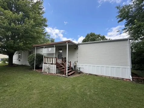 1352 13TH Street Bloomington IL 61704