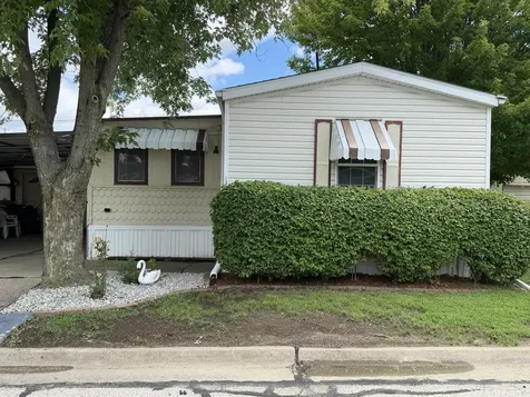 1352 13TH Street Bloomington IL 61704