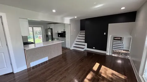 18314 Locust Street Lansing IL 60438