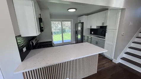 18314 Locust Street Lansing IL 60438