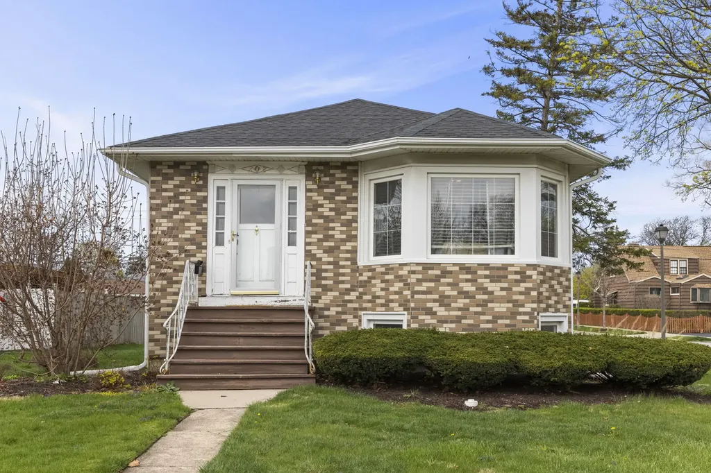 202 South Pick Avenue Elmhurst IL 60126