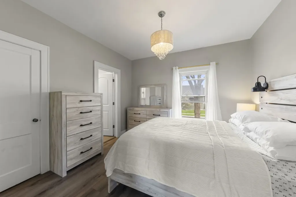 202 South Pick Avenue Elmhurst IL 60126