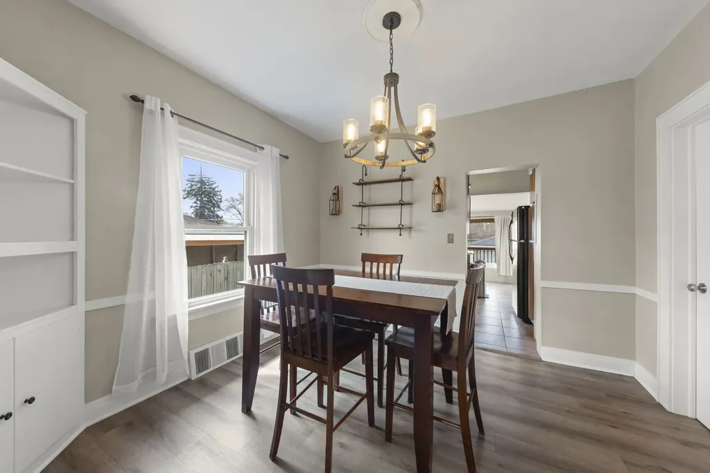 202 South Pick Avenue Elmhurst IL 60126