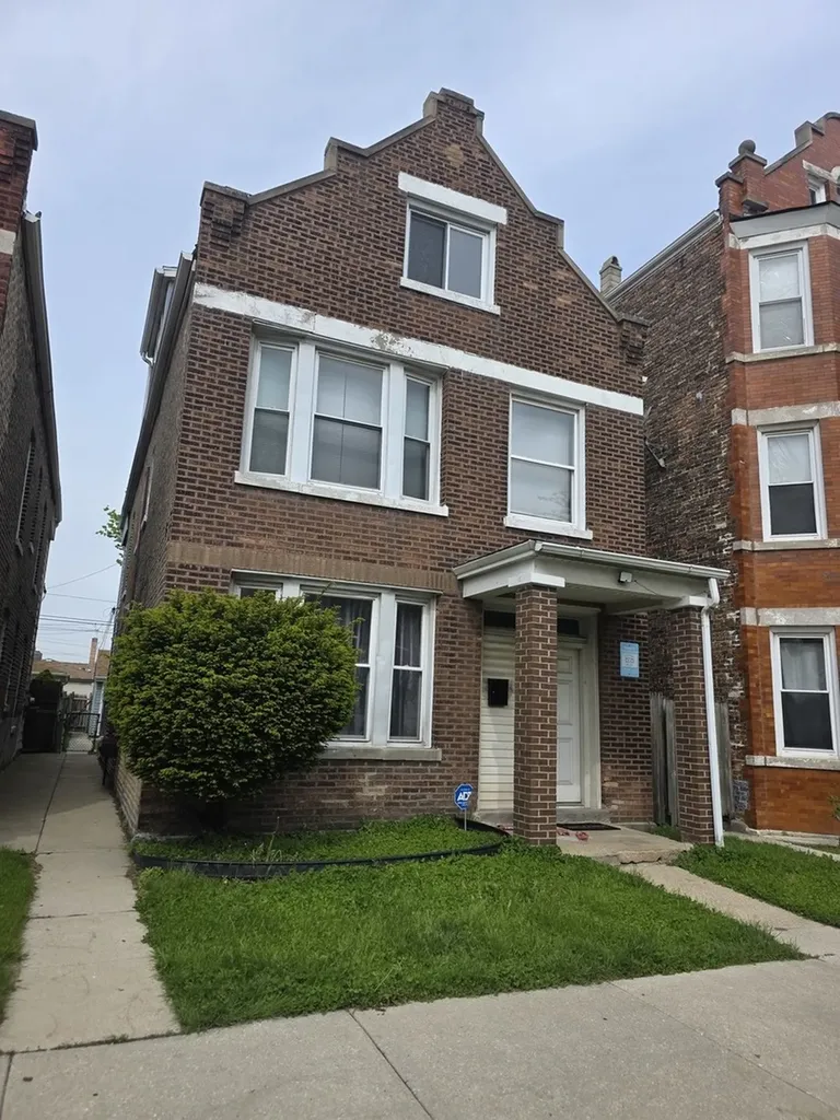 4140 South Albany Avenue Chicago IL 60632