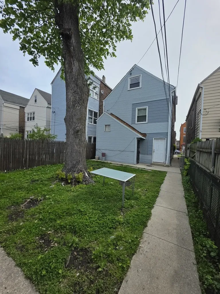 4140 South Albany Avenue Chicago IL 60632
