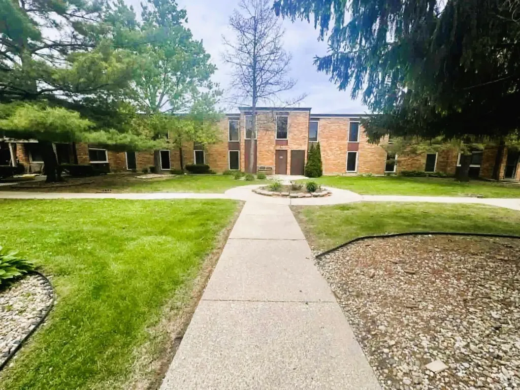 1313 South Rebecca Road Lombard IL 60148