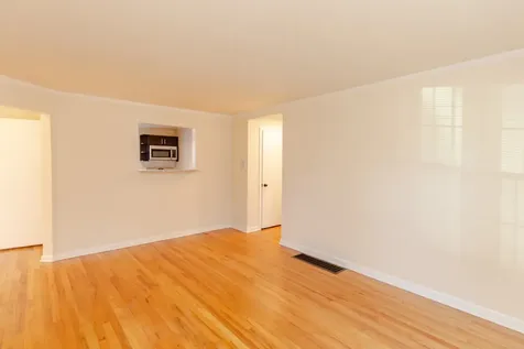 4260 West Nelson Street Chicago IL 60641