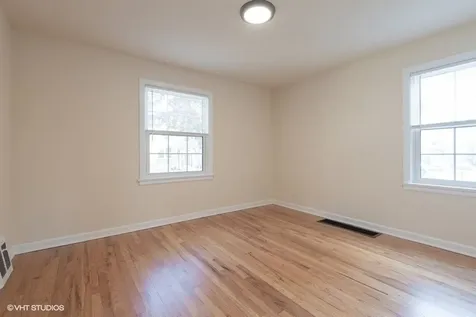 4260 West Nelson Street Chicago IL 60641