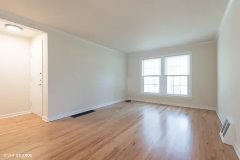 4260 West Nelson Street Chicago IL 60641