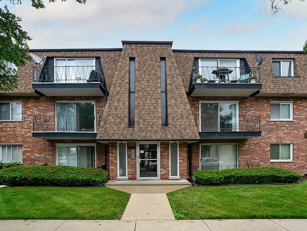 10701 South Keating Avenue Oak Lawn IL 60453