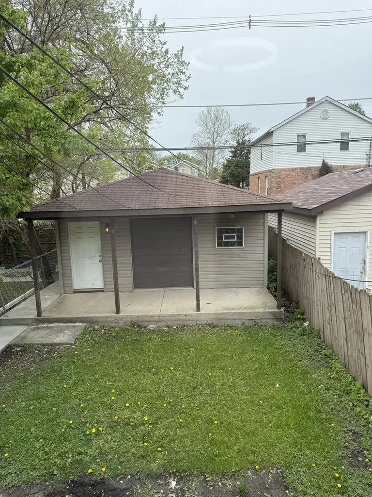 11720 South Watkins Avenue Chicago IL 60643