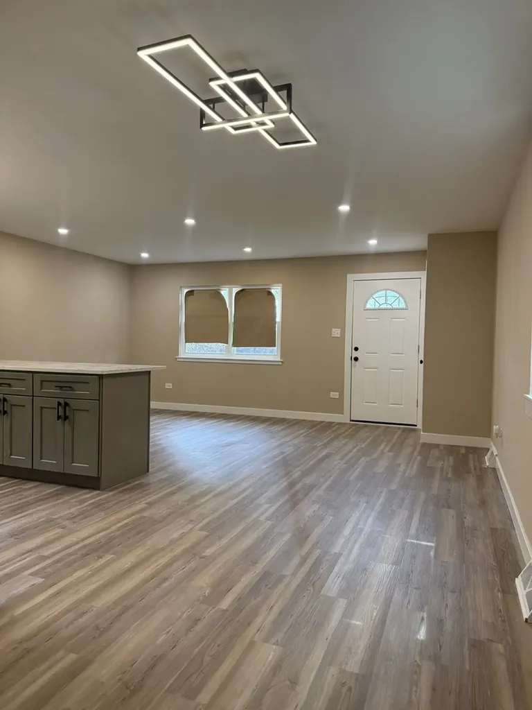 11720 South Watkins Avenue Chicago IL 60643