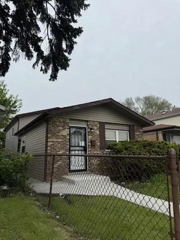 11720 South Watkins Avenue Chicago IL 60643