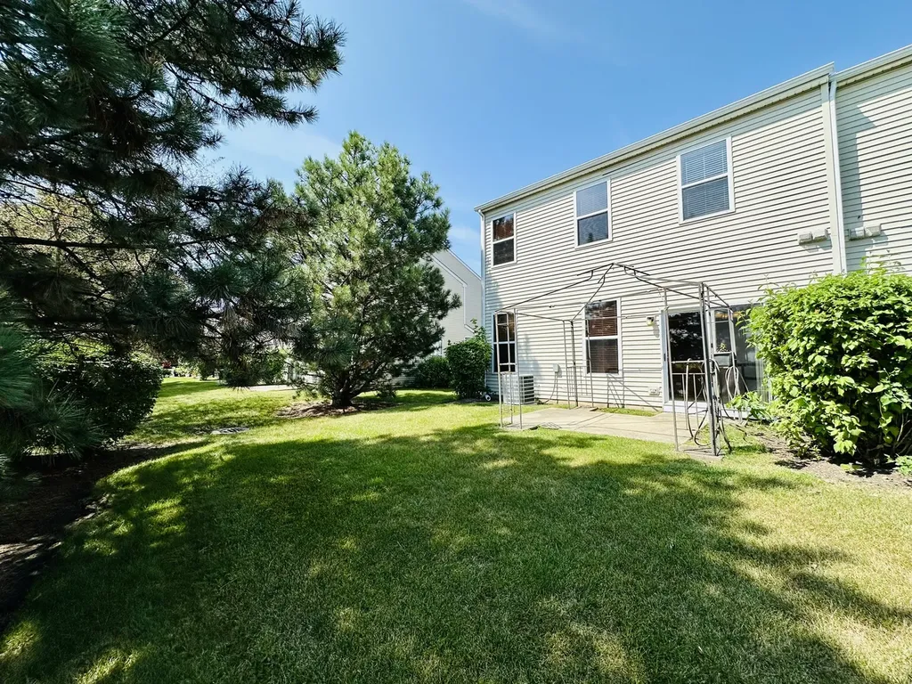 4121 Blackstone Drive Aurora IL 60504