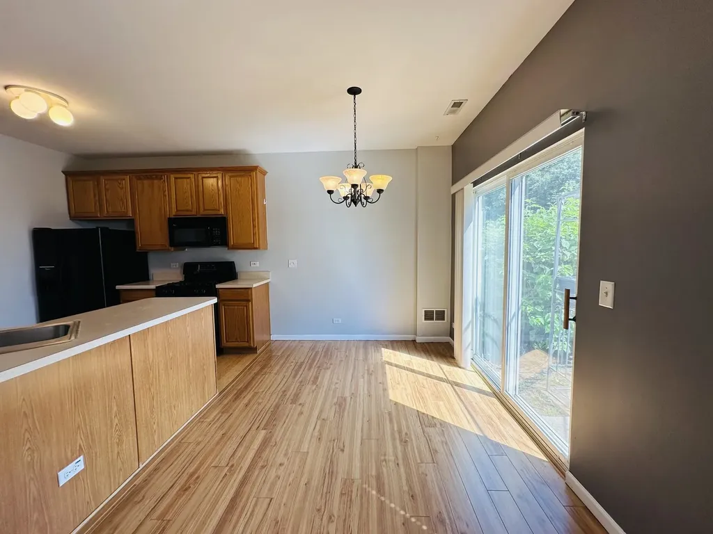 4121 Blackstone Drive Aurora IL 60504