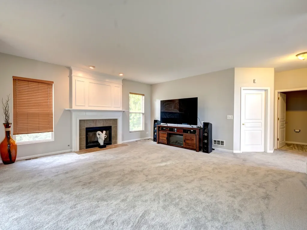 6 Forsythia Court Bolingbrook IL 60490