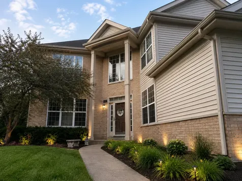 627 Mansfield Way Oswego IL 60543